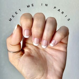 COLOR STREET MEET ME IN PARIS FRENCH NAIL STRIPS